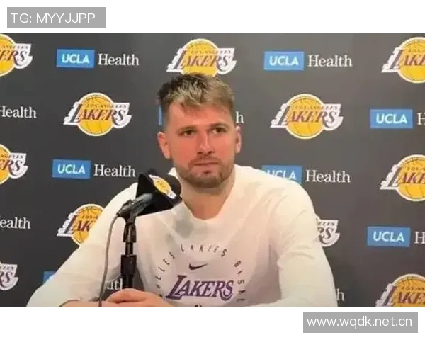 艾顿称赞东契奇为挡拆天才直言其球场视野如同长了眼睛