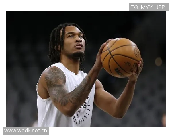 阿德尔曼赞小哈达威出手迅速轻松能有效拉开进攻空间 阿德尔曼赞小哈达威出手迅速轻松能有效拉开进攻空间