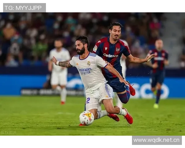 皇马与莱万特前锋艾永经纪人接触球员倾向加盟巴萨