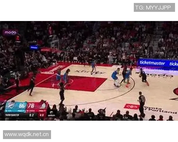 雷霆三分如虹狄龙替补席无奈神情引发网友热议