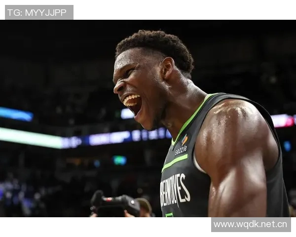 森林狼半场苦战爵士落后2分爱德华兹状态低迷戈贝尔贡献12分7篮板马卡表现抢眼拿下15分 森林狼半场苦战爵士落后2分爱德华兹状态低迷戈贝尔贡献12分7篮板马卡表现抢眼拿下15分