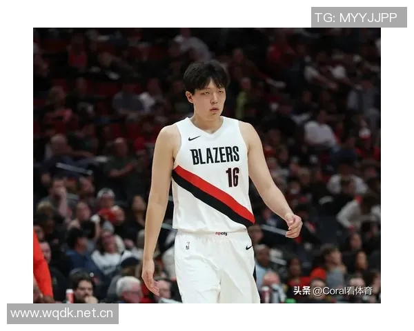 开拓者应调整战略以适应杨瀚森的风格避免尴尬境地