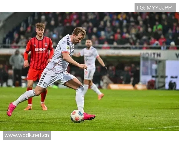 迪亚斯德甲前6场参与9球追平哈兰德仅次于凯恩创历史佳绩 迪亚斯德甲前6场参与9球追平哈兰德仅次于凯恩创历史佳绩