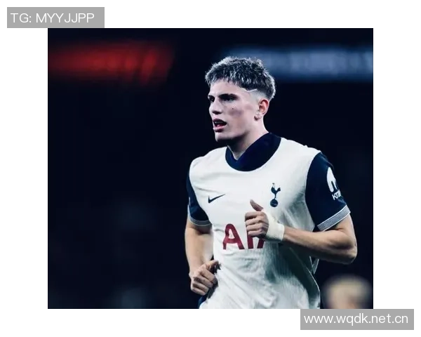 桑托斯左后卫索萨缺席训练正与热刺洽谈转会事宜 桑托斯左后卫索萨缺席训练正与热刺洽谈转会事宜