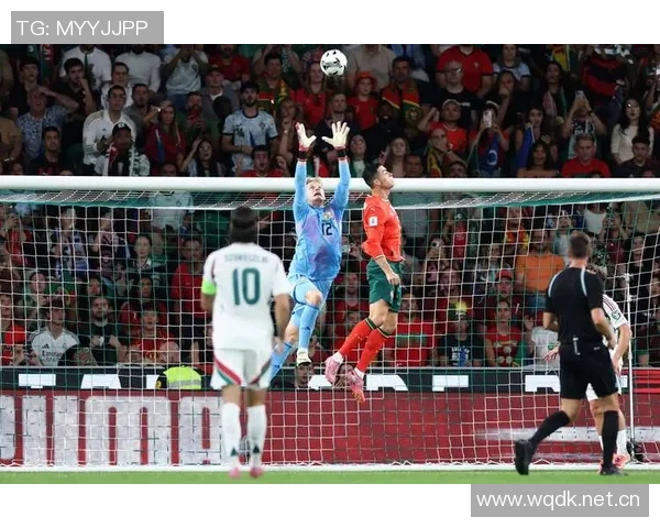 葡萄牙体育遭遇双重困扰飞机晚点抵达那不勒斯后遭烟花干扰