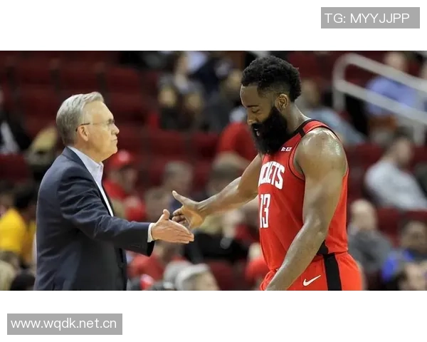 德安东尼盛赞保罗为历史顶级控卫教练策略应以自由发挥为主