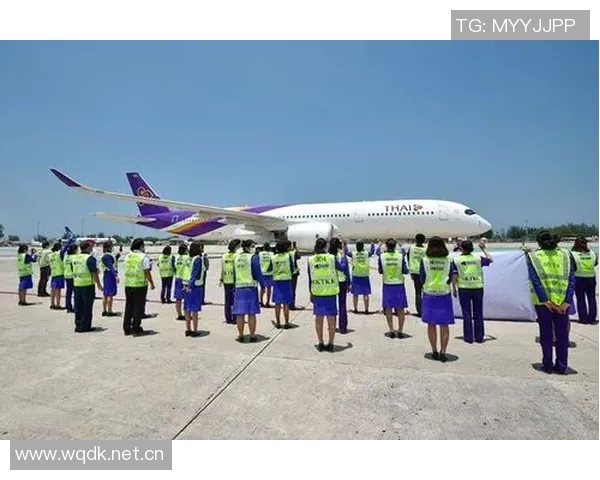 巴黎大巴在毕尔巴鄂遭袭球员们紧急前往机场避险 巴黎大巴在毕尔巴鄂遭袭球员们紧急前往机场避险